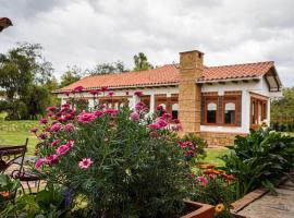 Casa de las Flores- Chalet Privado, majake sihtkohas Villa de Leyva