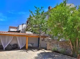 Casa Nini Mer - cozy house with sauna and indoor jacuzzi