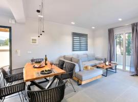 Stylish Privet Poolside Villa, hotel v destinaci Agios Georgios