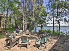 Loon Lake Lodge with Dock, Sauna and Hot Tub!, hotel in Pequot Lakes