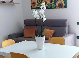 Orizzonte Marino Giallo Angolo solare verso la laguna