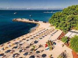 Royal Grand Hotel and Spa - All Inclusive and Free beach accsess, hotel em Kavarna
