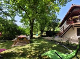 les riflets, Bed & Breakfast in Conches-en-Ouche