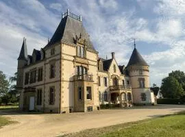 Chateau Tout Y Fault
