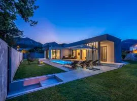 Villa Oasis - Your luxury home away from home