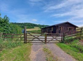 Farm lodge, vacation rental in Shepton Mallet