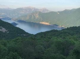 LARIUM BED & BREAKFAST - PIGRA, hotel v destinaci Pigra