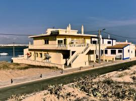 Apartamentos Barracuda, hotel a prop de Illes Desertas, a Faro