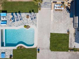 Emarmene Home with private pool near Rhodes Town & airport: Koskinou şehrinde bir tatil evi