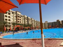 اكوا فيو الساحل الشمالى - مصريين فقط – hotel w mieście El Alamein
