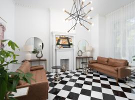 Le Penfield Par Nomade MTL, apartment in Montreal