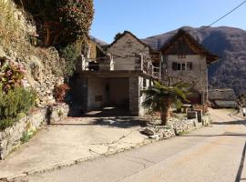 Casa Bruja Tradizionale Rustico Ticinese, vacation rental in Mergoscia