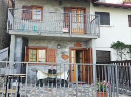 Casa Anna - Montemezzo, hotel v mestu Bugiallo