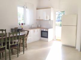 Sunkissed and Seasalted House, hotel a Melíssion