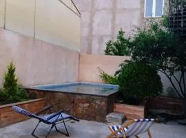 Isolated second floor for rent with separate kitchen and bathroom