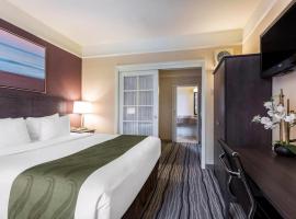 Ramada Suites by Wyndham San Diego, hotel in Mission Valley, San Diego