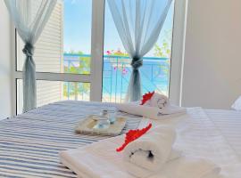 Las Nubes Rooms, hotel in Himare