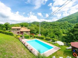 Stunning Home In Abetone Cutigliano With Sauna, Wifi And Outdoor Swimming Pool, ξενοδοχείο σε Cutigliano