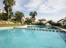 Beautiful Home In Estepona With 3 Bedrooms, Wifi And Outdoor Swimming Pool, hotel v mestu Estepona
