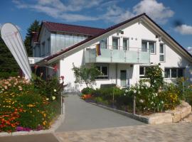 Landpension Wachtkopf Ferienwohnungen, hotel with parking in Vaihingen an der Enz