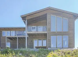 Cozy Apartment In Sysslebäck With Wifi