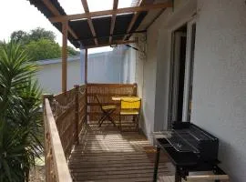 Maison champêtre et joyeuse à la campagne