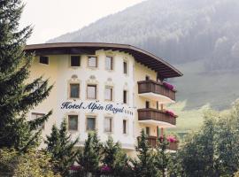 Wellness Refugium & Resort Hotel Alpin Royal - Small Luxury Hotels of the World, resort di Cadipietra