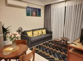D'Zahra Suite Timurbay 2Bedroom & XLSofabed-Nonseaview