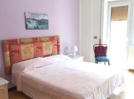 Appartamento incantevole al centro di Torvaianica, pet-friendly hotel in Torvaianica