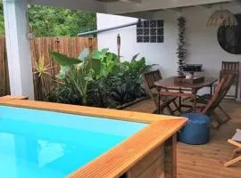 Cottage Tropical