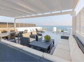 Makrigialos Long Beach Villas - Penthouse 1 – hotel w mieście Makry Gialos