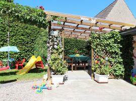 Ferienwohnung Familienwohnung, Hotel in Kröpelin
