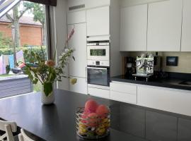 Viesnīca Great house 5' from Tomorrowland pilsētā Rumst