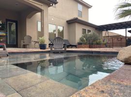 Zion RV Stone Pool Inn, Pets stay Free, fenced in yard, relaxing waterfall!, penzion v destinaci St. George