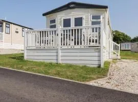 Finch 25 - Meadow Lakes Holiday Park