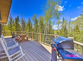 Pet-Friendly Jefferson Cabin with Deck and Views!, hotel sa Bordenville