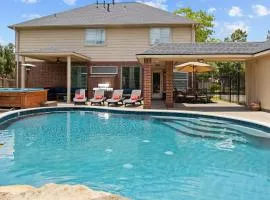 Boutique Bunkhouse Sleeps 20 Pool Hot Tub OutletMall TheatreRm EV Friendly