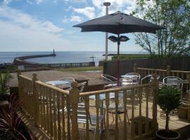 The Balmoral & Terrace Guest Houses, hotel em Sunderland