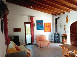 Traditional art house 2, vacation rental in Akoumia
