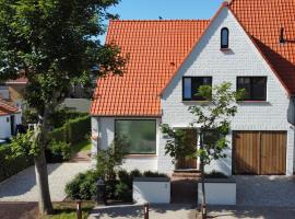 House Santa Maria, holiday home in De Haan