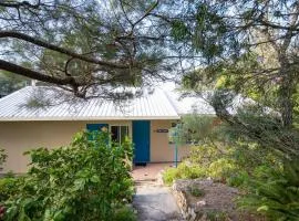 ARCADIA -Straddie original 3 bedroom house with ocean views
