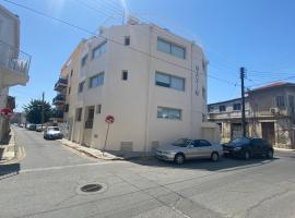 Appartments in the historic center near beach, hotel in Limasol