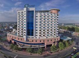 PHU MY HARBOUR HOTEL - Old Golf Phu My Hotel، فندق في Phú Mỹ