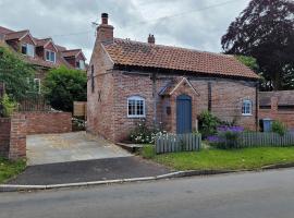 Auld Cottage, hotel con estacionamiento en Norwell