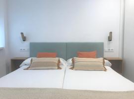 Apartamentos Puerto Norte - Apto 3, hotel em Puerto de Vega