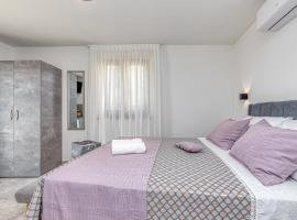 Rooms Nilda, гостевой дом в Поречи