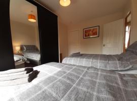 Carvetii - Xavier House - 2-storey sleeps up to 7, apartamento em Rosyth