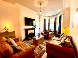 Anchored Homely Apartment in Historic Centre