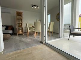 Vila Regina Apartment Regina with Swimming Pool, Hotel in Jezera