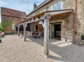 Lower Fifehead Farm